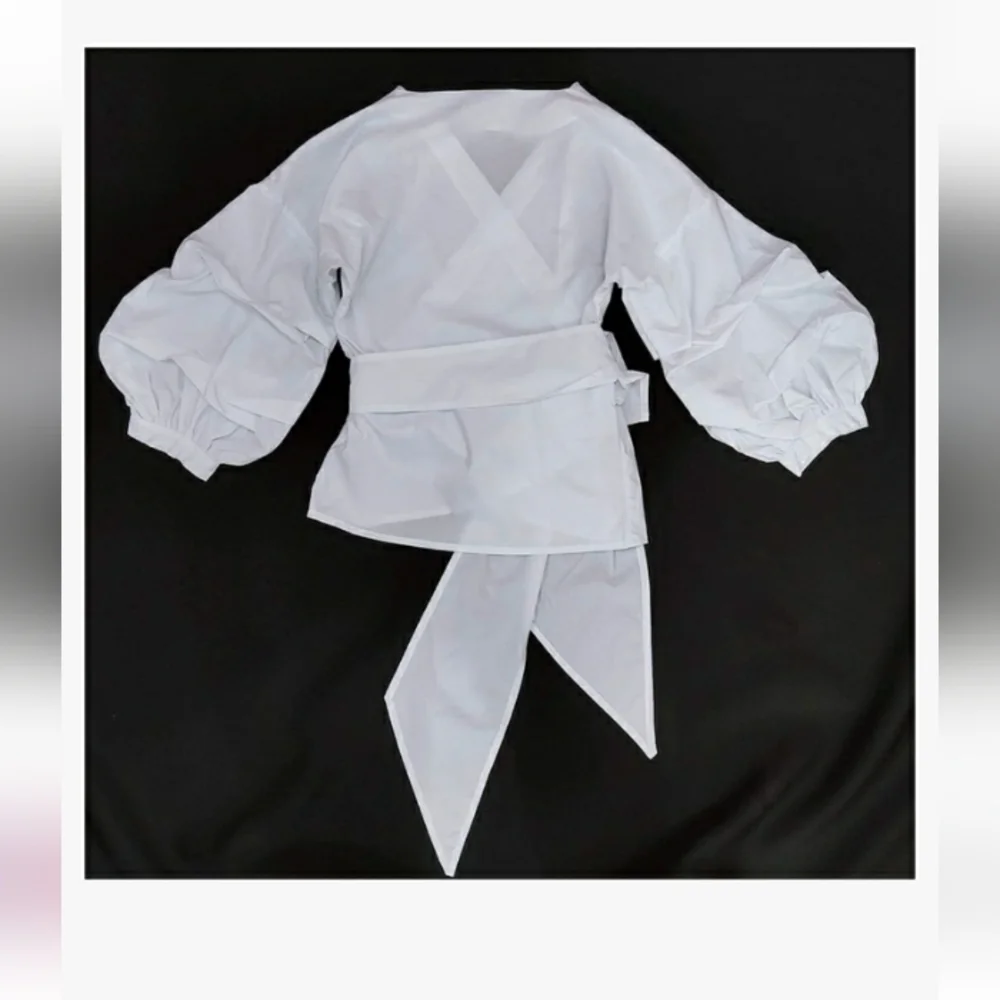 Women's Casual Puff sleeve/sash top, white, size Large - Picture 2 of 6